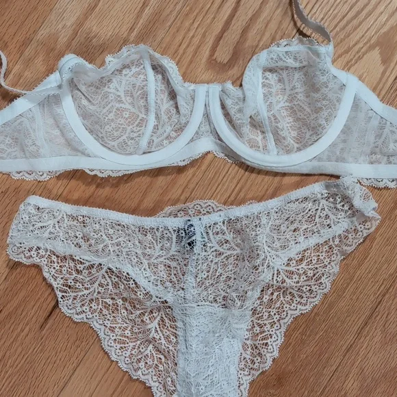 Journelle - Allegra Lace Underwire Bra (34C) & Brief (L) - Pure White - Picture 5 of 6